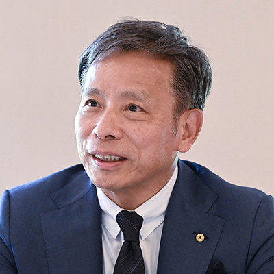 新芝 宏之