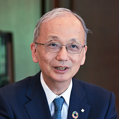 高倉 透